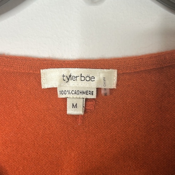 Tyler Boe Orange Rust 100% Cashmere V-neck Sweater - Picture 2 of 6